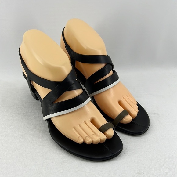 Carritz Sandals - Picture 1 of 13